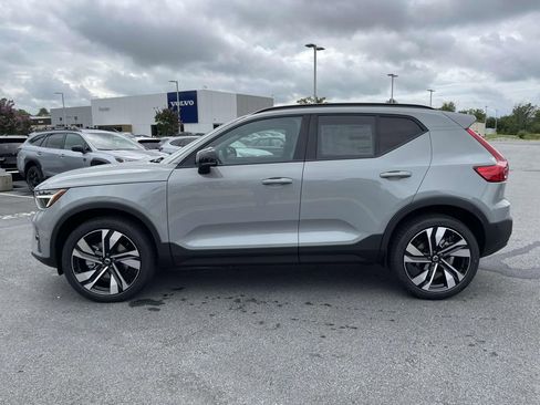 New 2026 Volvo XC40 B4 Plus w/ Protection Package Premier image 29