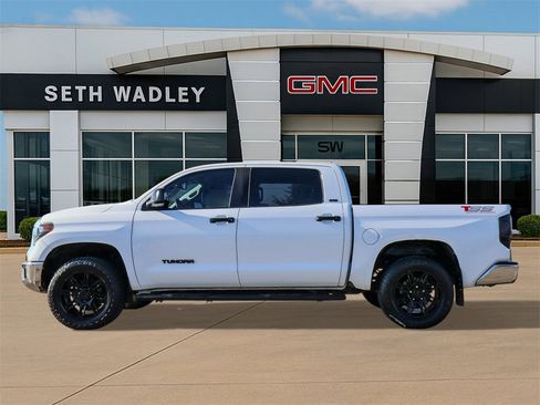 Used 2019 Toyota Tundra SR5 w/ SR5 Upgrade Package image 4