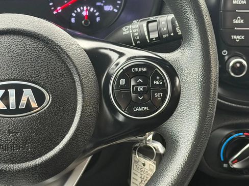 Used 2020 Kia Soul LX FWD image 46