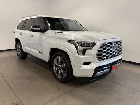 Used 2025 Toyota Sequoia Capstone AWD/4WD image 1