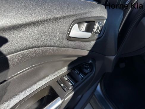 Used 2017 Ford Escape Titanium image 11