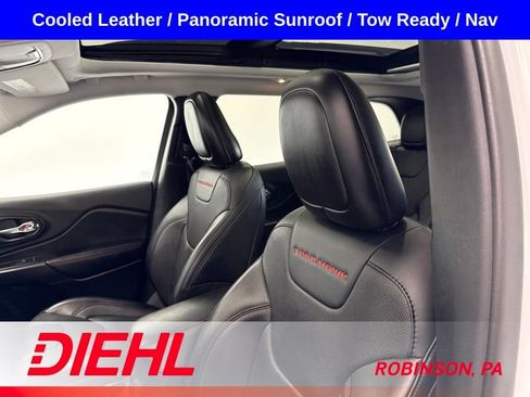 Used 2022 Jeep Cherokee Trailhawk w/ Sun, Sound & Nav Group AWD/4WD image 21