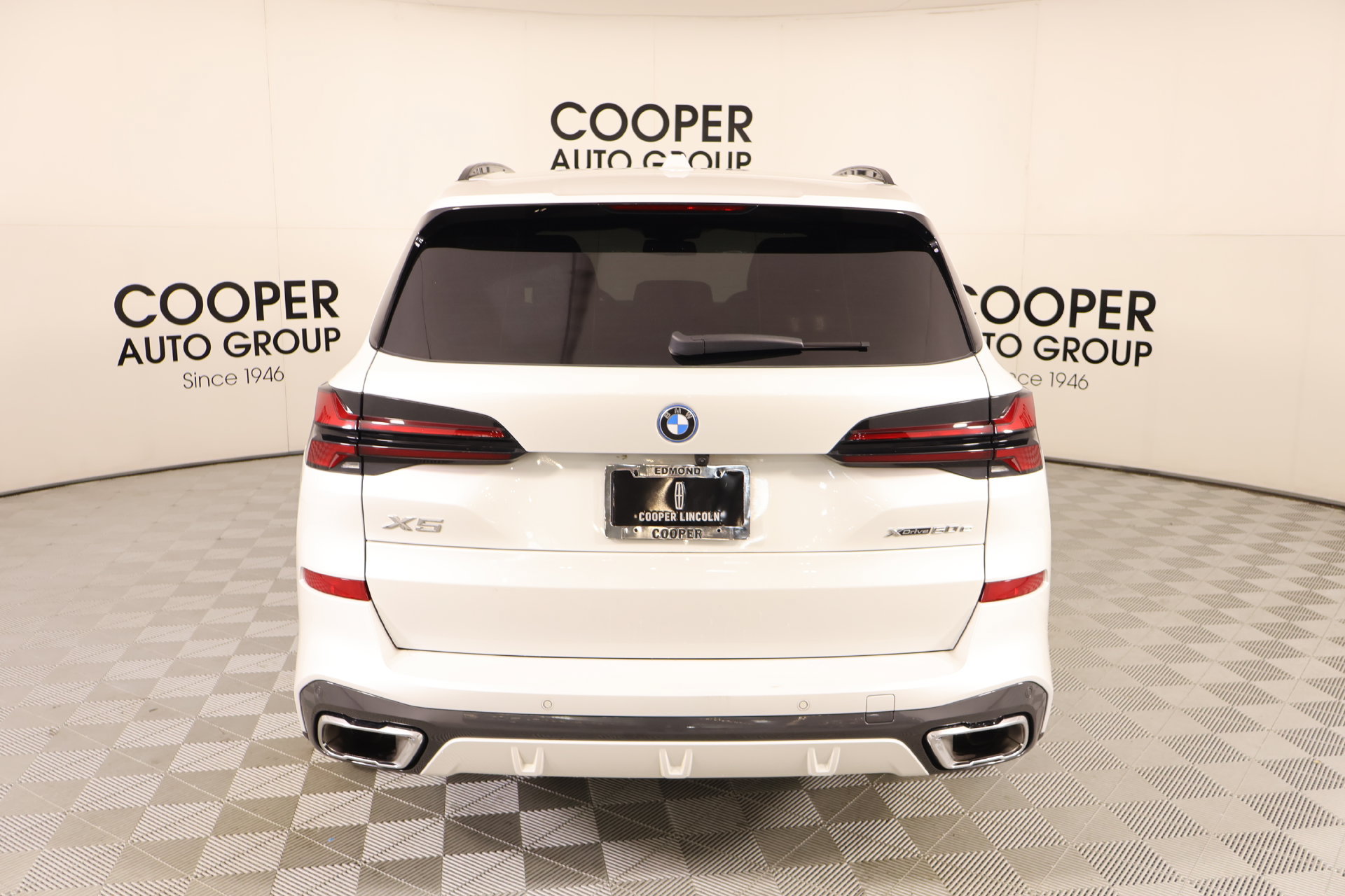 Used 2024 BMW X5 xDrive50e w/ M Sport Package AWD/4WD image 23