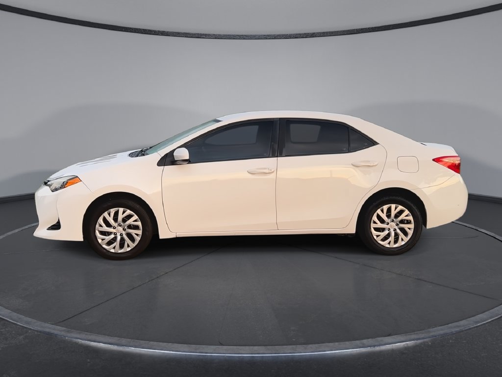 Used 2018 Toyota Corolla LE FWD image 5
