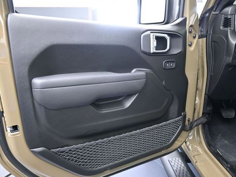 New 2026 Jeep Gladiator Sport image 15