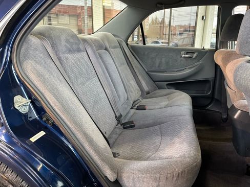 Used 2001 Honda Accord LX image 19