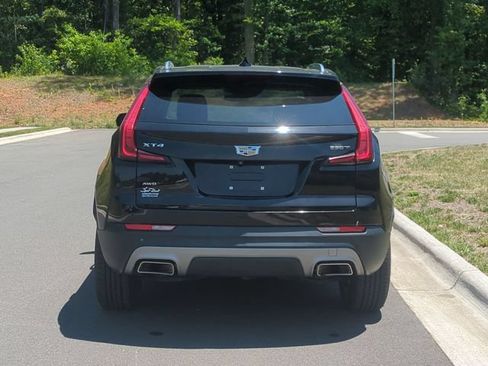 Used 2022 Cadillac XT4 Premium Luxury w/ Safety Alert Package AWD/4WD image 12