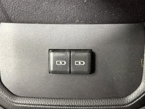 Certified 2024 Toyota Highlander LE image 36