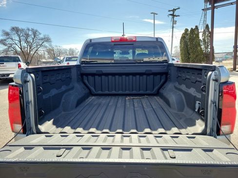Used 2024 Chevrolet Colorado Z71 w/ Z71 Convenience Package 2 image 7