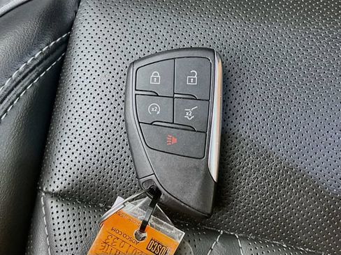 Used 2023 Buick Envision Avenir AWD/4WD image 13
