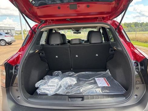 New 2026 Nissan Kicks SR w/ SR Premium Package FWD image 20