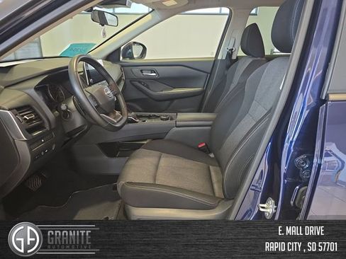 Used 2026 Nissan Rogue SV AWD/4WD image 9
