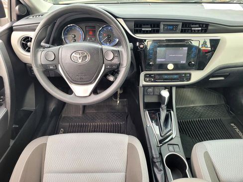 Used 2019 Toyota Corolla LE image 14
