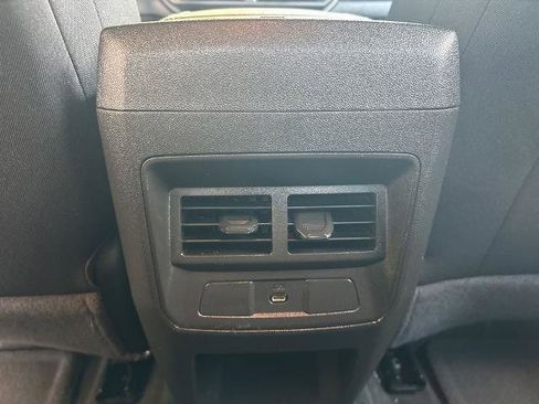 Used 2024 GMC Canyon Elevation RWD image 12