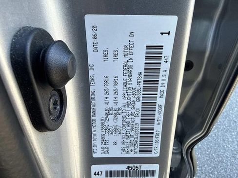 Used 2020 Toyota Tacoma TRD Off-Road w/ Technology Package image 29