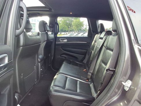 Used 2021 Jeep Grand Cherokee Limited AWD/4WD image 26