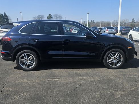 Used 2015 Porsche Cayenne S image 3