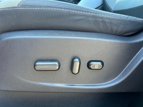 Used 2015 Ford Escape SE FWD image 16
