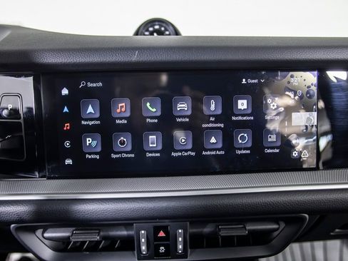 Used 2024 Porsche Cayenne Coupe image 35