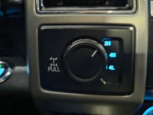 Used 2020 Ford F350 Platinum w/ FX4 Off-Road Package image 50