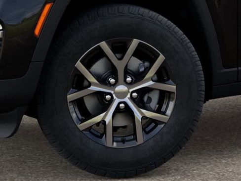 New 2025 Jeep Grand Cherokee Limited image 4