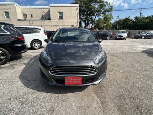 Used 2016 Ford Fiesta SE FWD image 3