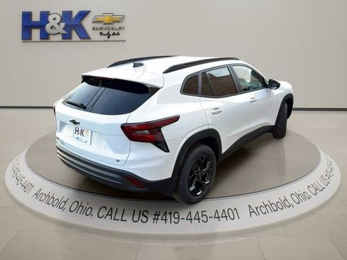 New 2026 Chevrolet Trax LT w/ Driver Confidence Package FWD image 10