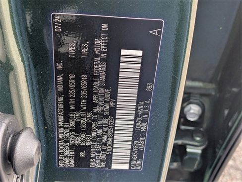 Certified 2024 Toyota Highlander LE image 37