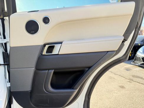 Used 2017 Land Rover Range Rover Sport HSE image 24