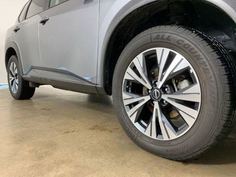 Used 2023 Nissan Rogue SV image 6