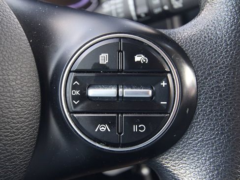 Used 2023 Kia Soul LX FWD image 19