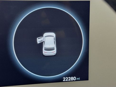 Used 2023 Hyundai Ioniq 5 Limited w/ Cargo Package image 18