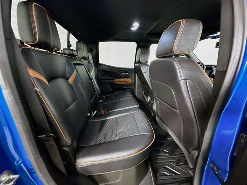 Certified 2023 GMC Canyon AT4 w/ AT4 Premium Package AWD/4WD image 31