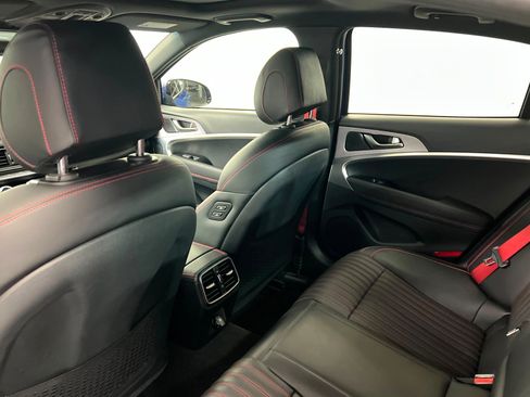 Used 2023 Genesis G70 2.0T w/ Sport Prestige Package image 19