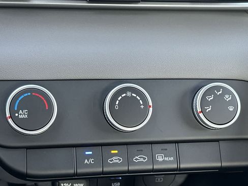 New 2025 Hyundai Elantra SE FWD image 20