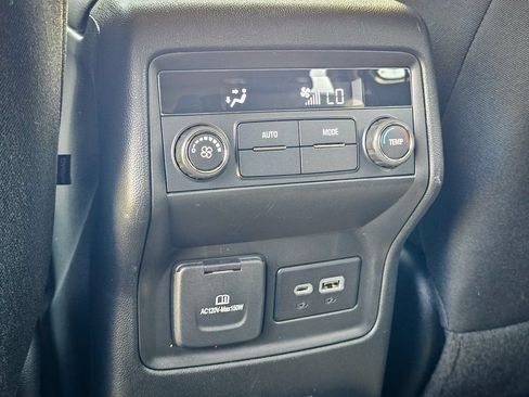 Used 2023 GMC Acadia SLE w/ Driver Convenience Package AWD/4WD image 34