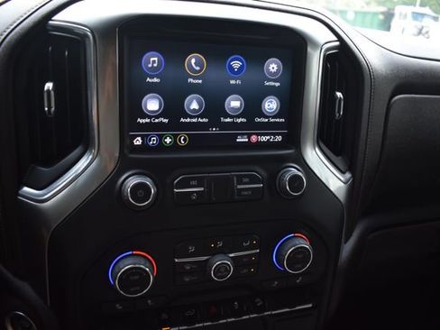 Used 2021 Chevrolet Silverado 1500 LT w/ Z71 Off-Road Package AWD/4WD image 12