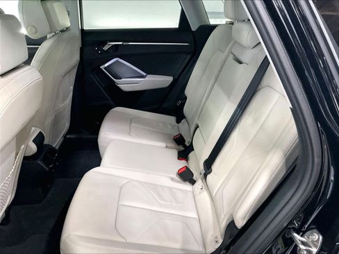 Certified 2025 Audi Q3 2.0T Premium w/ Convenience Package image 28