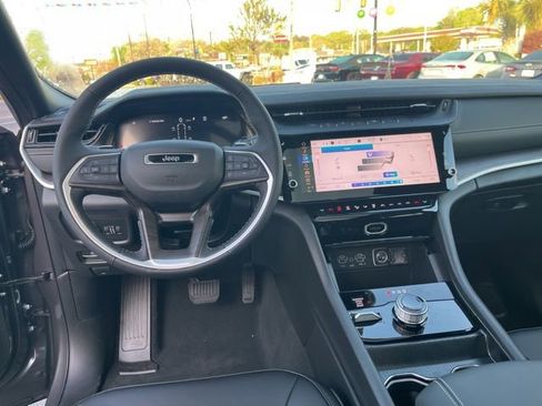 New 2026 Jeep Grand Cherokee L Limited AWD/4WD image 18