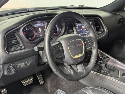 Used 2018 Dodge Challenger SXT Plus image 11
