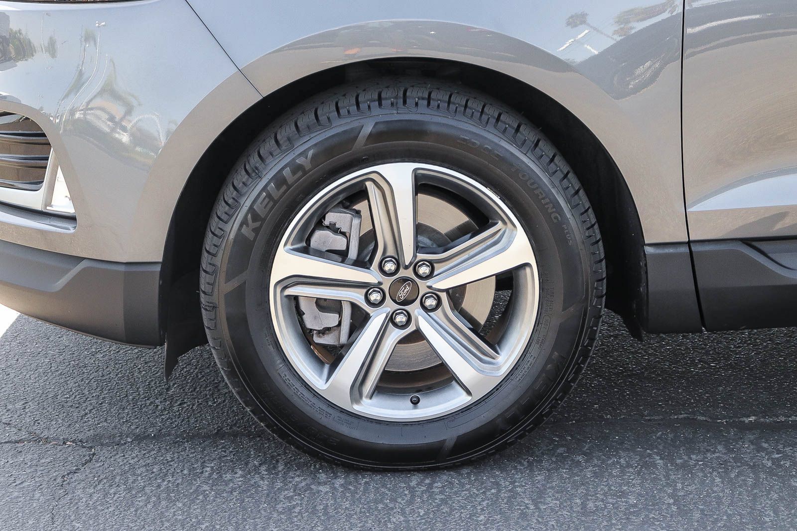 Certified 2023 Ford Edge SEL w/ Convenience Package AWD/4WD image 9