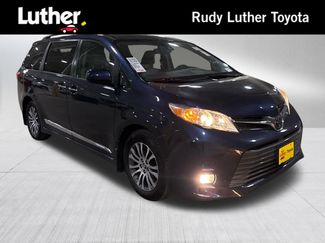 Certified 2020 Toyota Sienna XLE FWD video 1