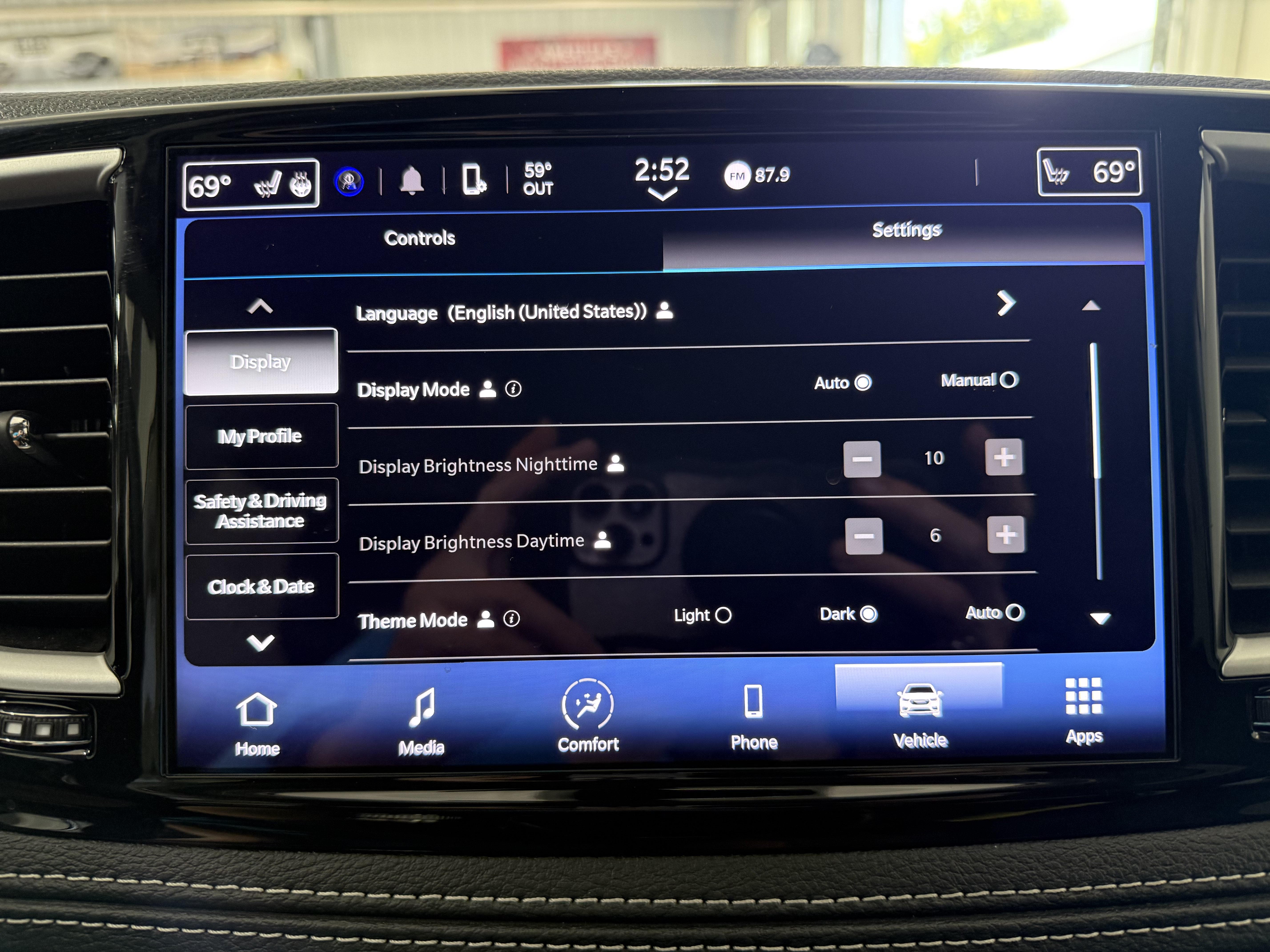 Used 2024 Chrysler Pacifica Touring-L FWD image 28