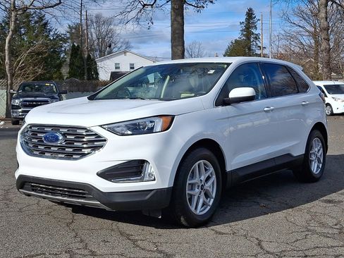 Used 2022 Ford Edge SEL w/ Convenience Package image 3