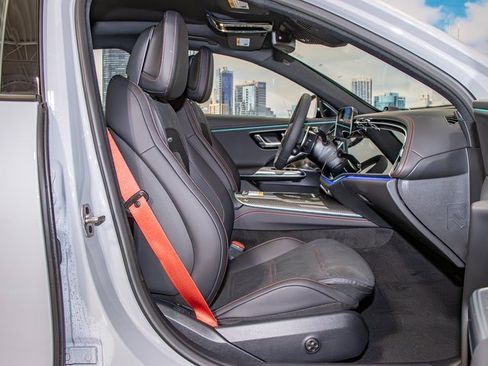 Certified 2026 Mercedes-Benz E 53 AMG e 4MATIC Sedan image 21