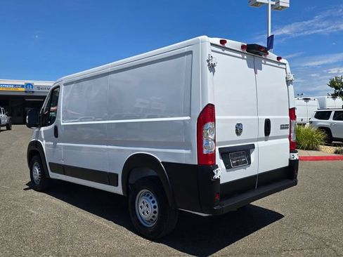 Used 2025 RAM ProMaster 2500 FWD image 6