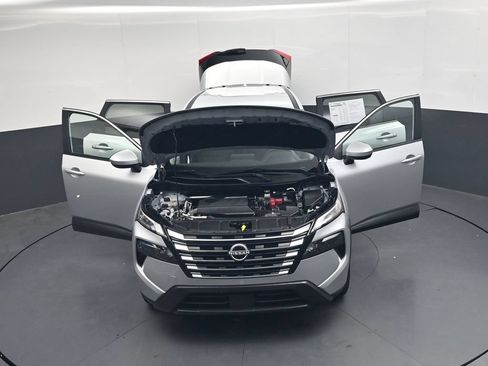Used 2025 Nissan Rogue SV FWD image 43
