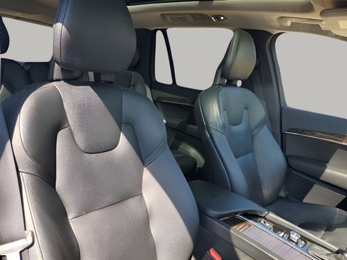Used 2017 Volvo XC90 T5 Momentum w/ Vision Package image 14