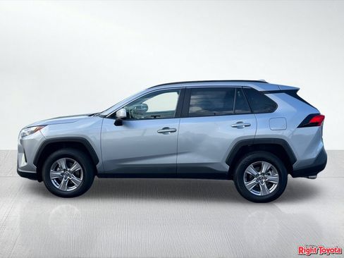 Certified 2025 Toyota RAV4 XLE FWD image 4