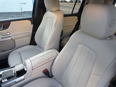 Used 2020 Mercedes-Benz GLB 250 4MATIC image 12
